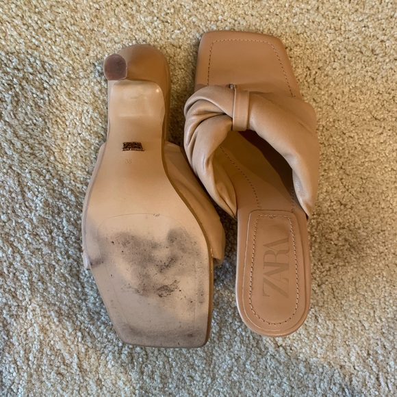 Zara - Picture 2 of 4